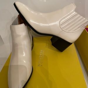 Kenneth Cole crème leather boots.